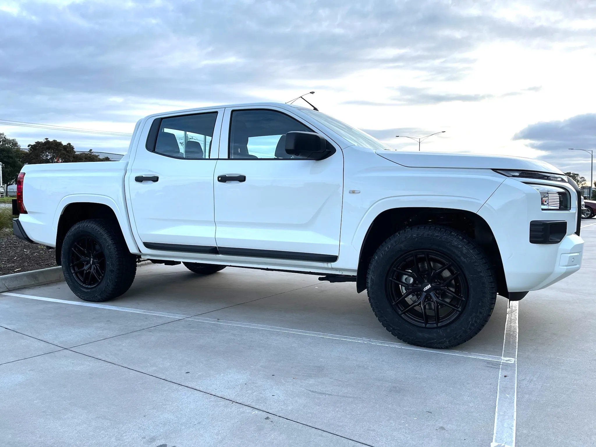 MITSUBISHI TRITON 2024 with HRF STEALTH 18X9 WHEELS  |  | MITSUBISHI